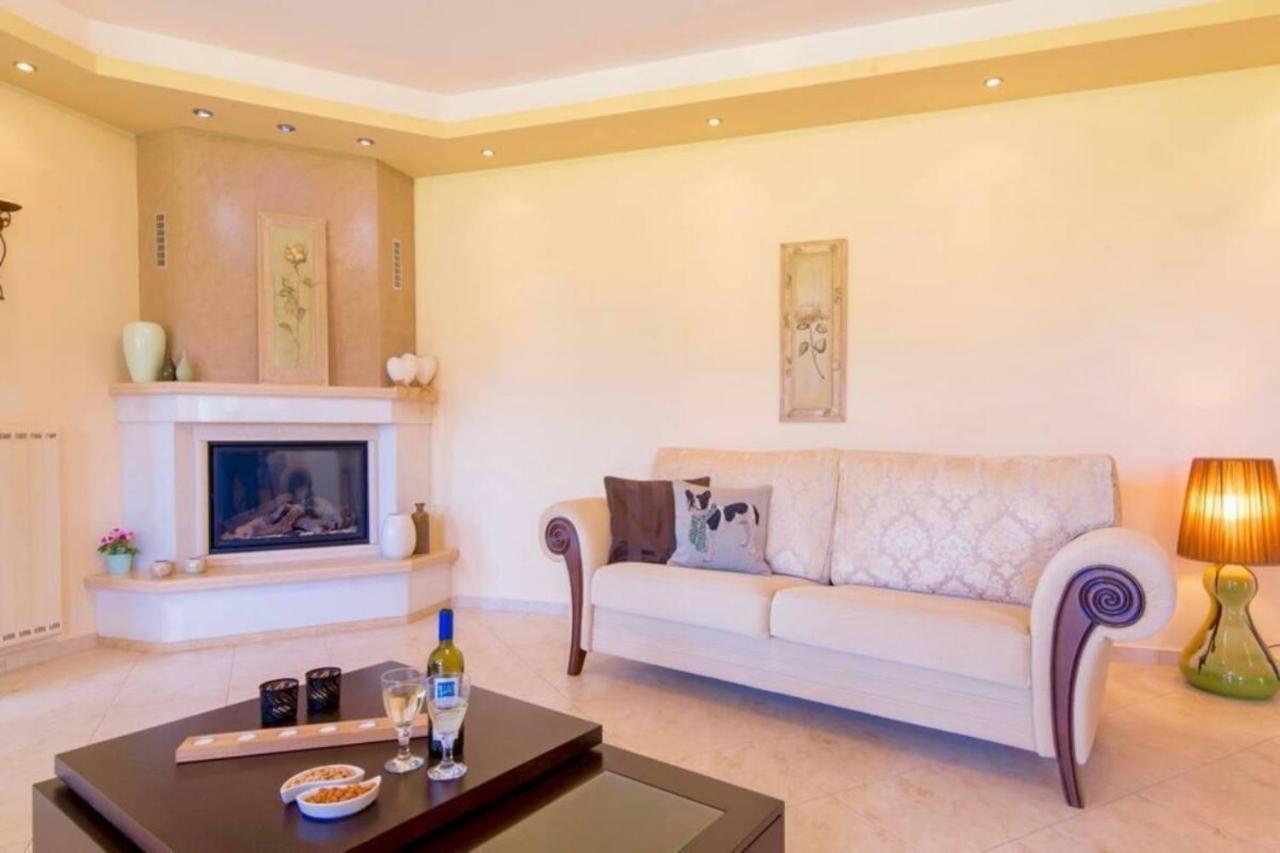 Astarte Villas - Cocoon Luxury With Pool *